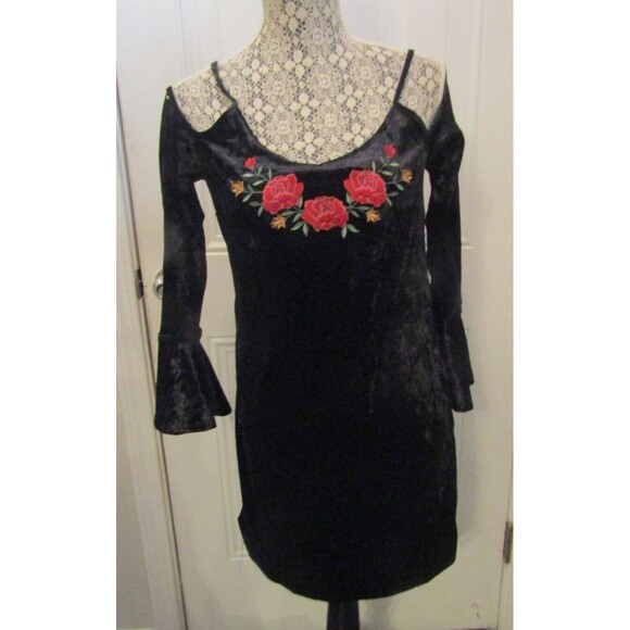 Disney Pixar Coco Dress NWT Black Crushed Velvet Floral Embroidery Size XS - Picture 2 of 9